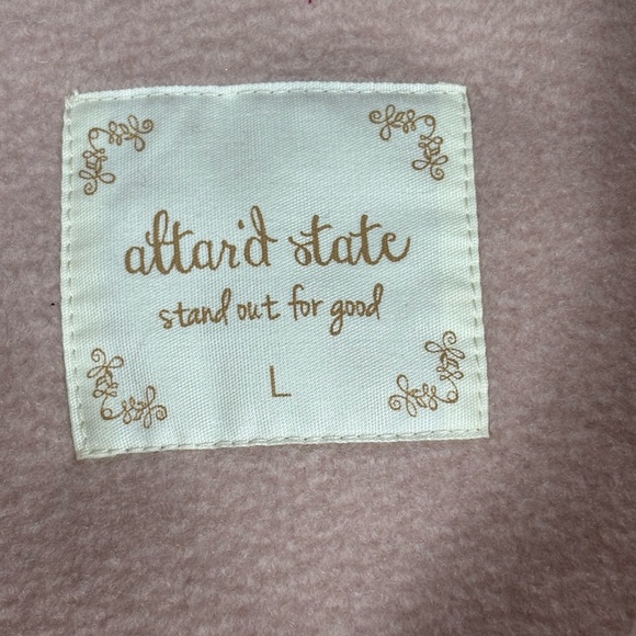 Altar’d State Women's Light Pink Button Up Cropped Fleece Jacket Size Large - Picture 4 of 9